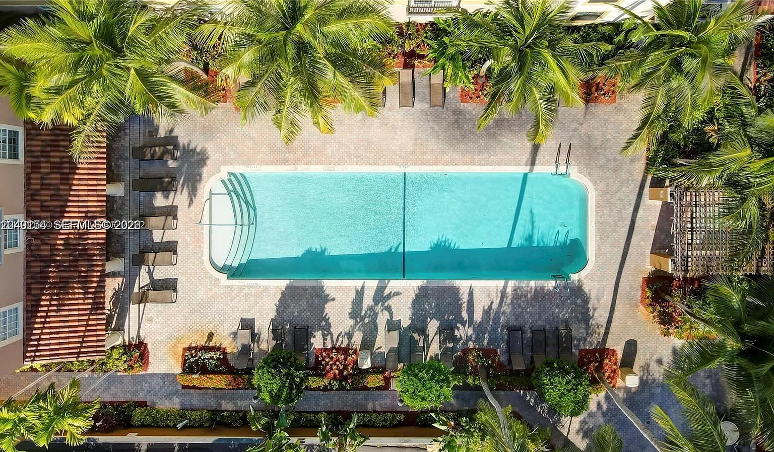 Regent Park Condo — Photo 1