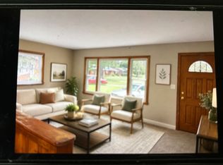 6355 Doe Run Rd, Louisville, KY 40216