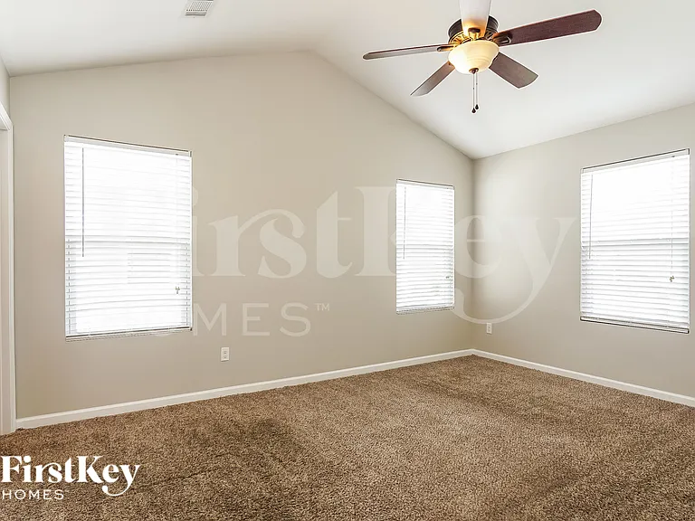 4778 Woodford Cir — Photo 10