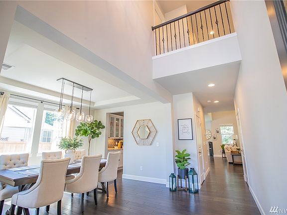 3rd image of 14422 Parkview Ct E