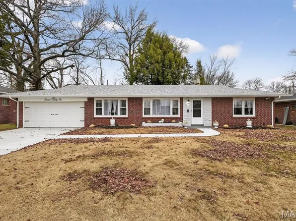 1331 Norchester Dr, Saint Louis, MO 63137