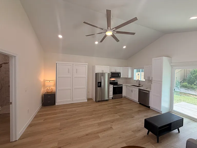 5174 Alamosa Park Dr #B — Photo 2