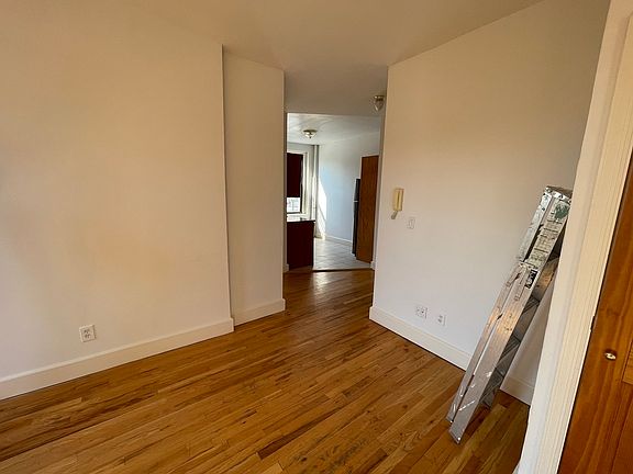 5th image of 22-82 31st St #2R