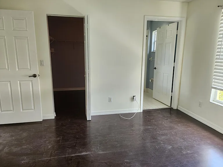 6909 Blue Skies Dr — Photo 23