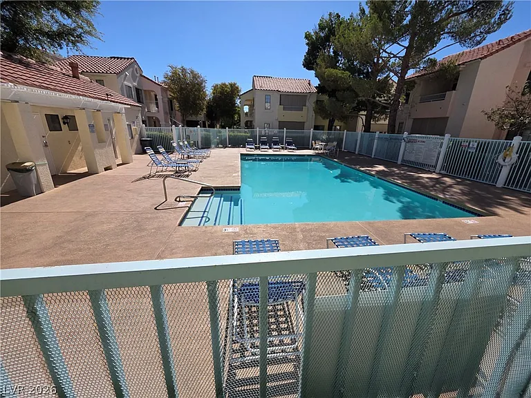 4865 S Torrey Pines Dr #106 — Photo 17