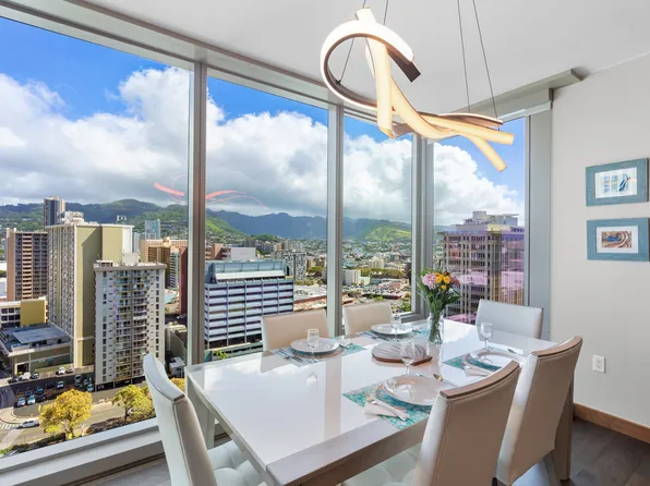 1555 Kapiolani Blvd, Honolulu, HI