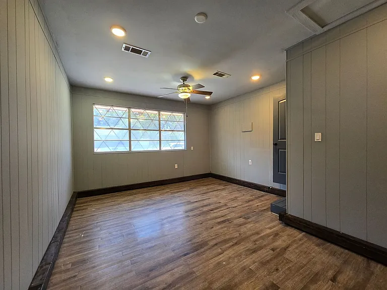 518 Kate St — Photo 19