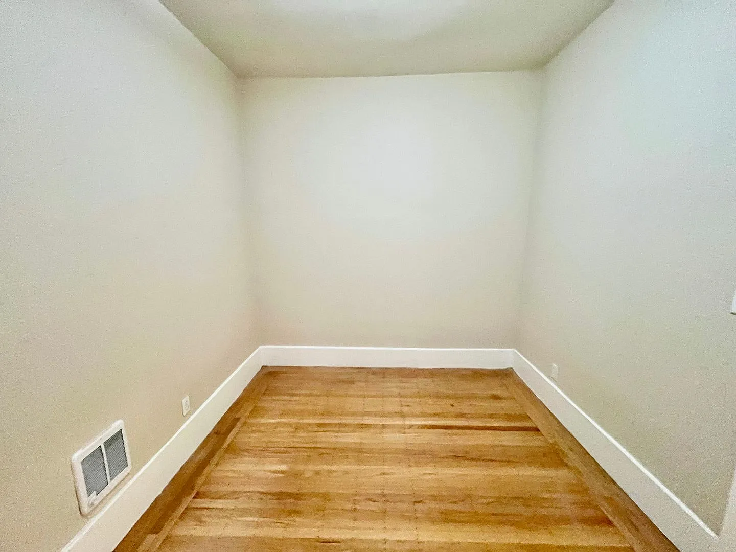 Gorgeous Victorian 1 Bed/1 Bath In The Heart Of The Haight — Photo 1