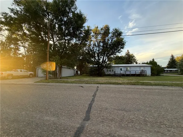203 2nd St W, Culbertson, MT 59218