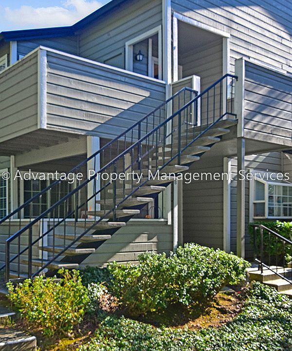 1st image of 525 Canyon Oaks Dr APT F