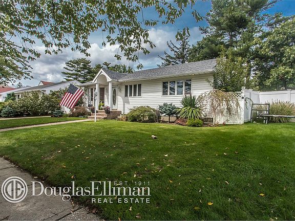 2nd image of 694 Seabury Ave