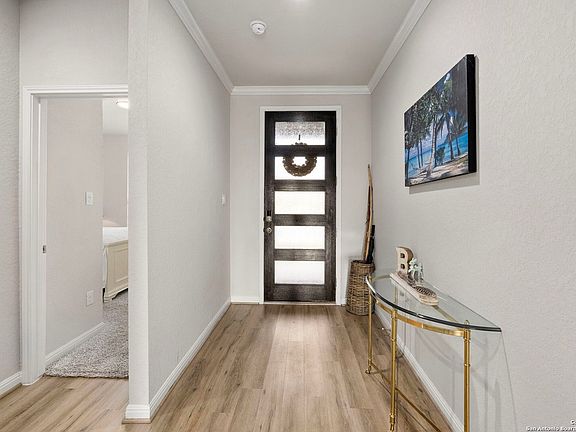 5th image of 2103 TIPTOP LN