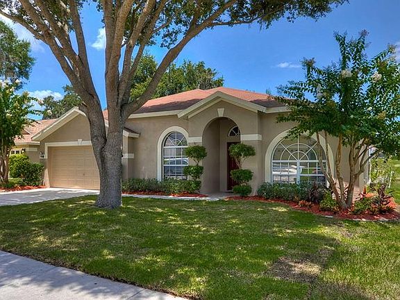 2nd image of 4524 Oak River Cir