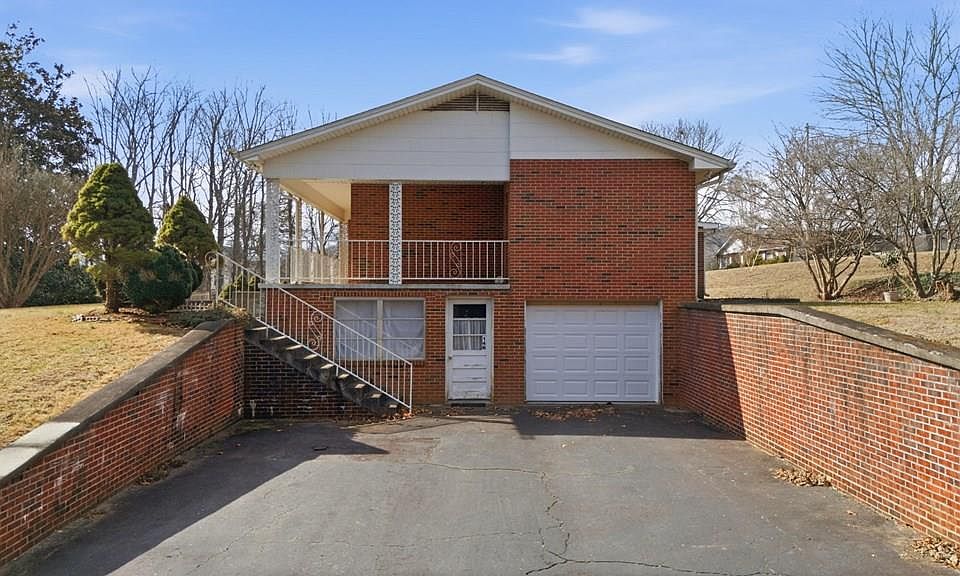 1st image of 146 Panorama Dr