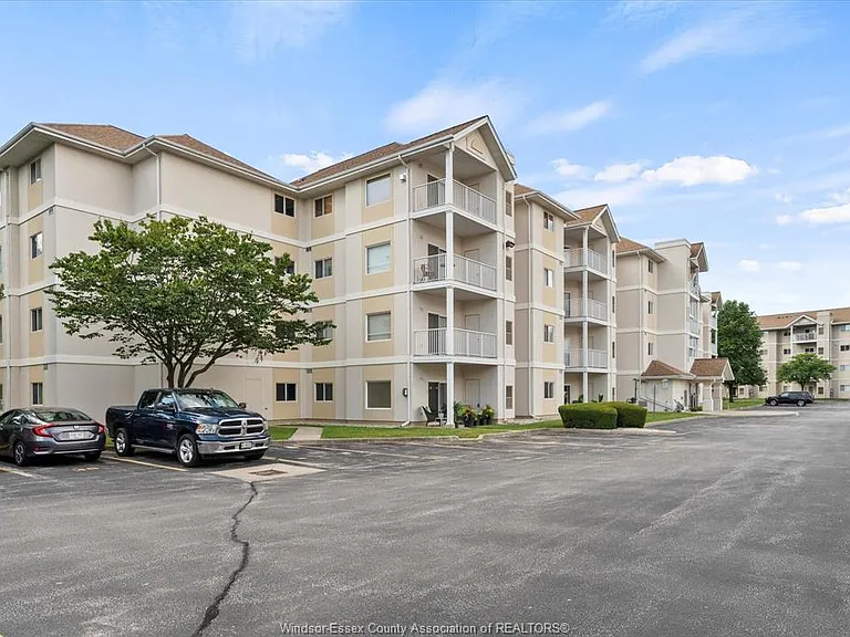 1547 Grand Marais Rd W #407 — Photo 31