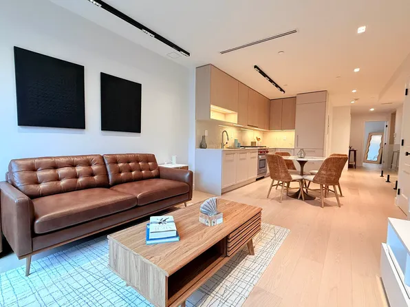 636 Lorimer Street image 9 of 20