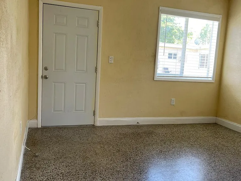 Opa Locka | Studios & 1 Bedroom | 1301 Sharazad Blvd — Photo 12