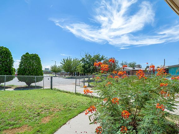 5th image of 10225 Sherwin Way
