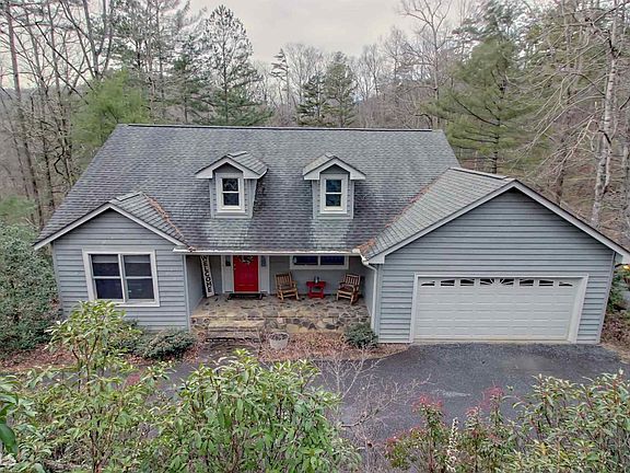 2nd image of 152 Kingwood Court Ln