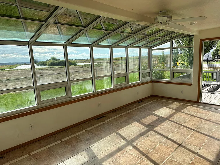 427 Edwards Dr — Photo 14