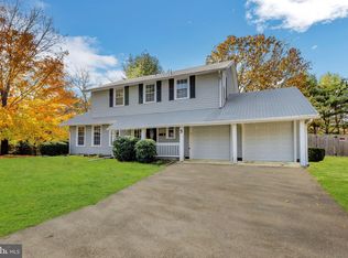 3 Crabapple Ct, Blackwood, NJ 08012