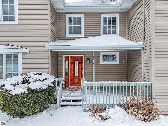 2nd image of 1474 S Montmorency Ln