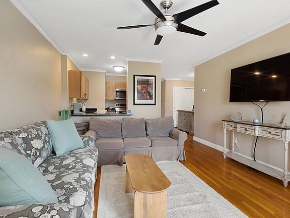 3rd image of 48 Coffey St APT 5D