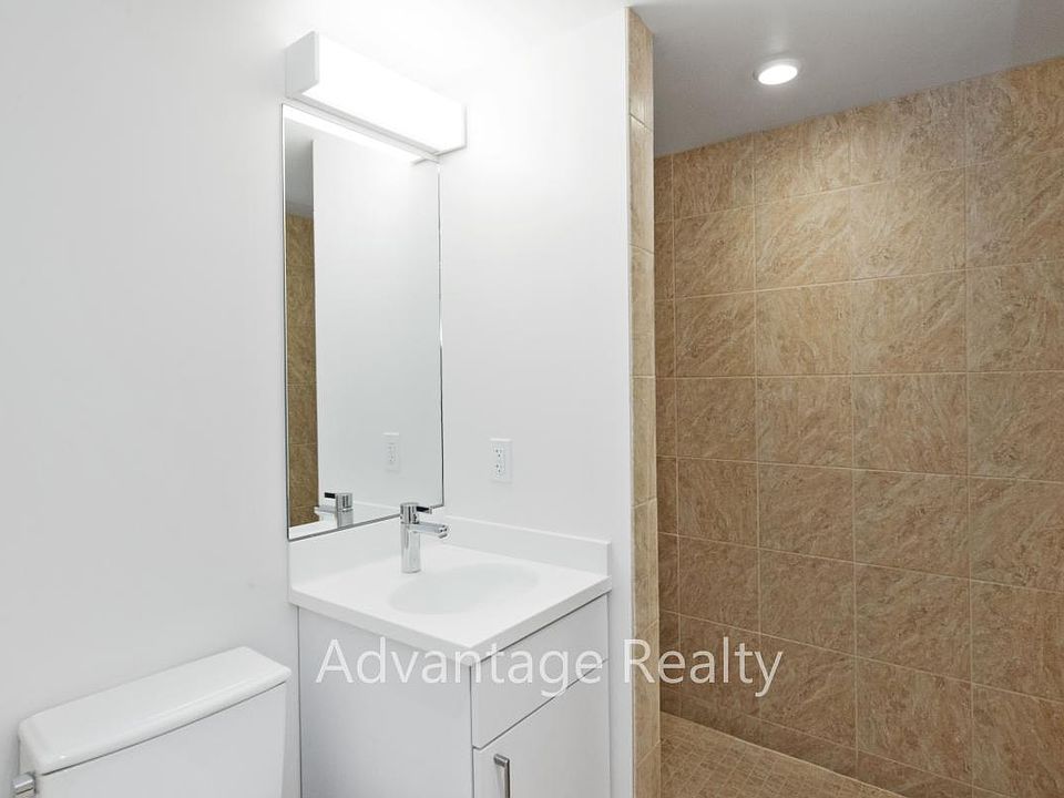 2nd image of 7 Bigelow St #900