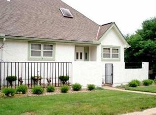 62 Woodbridge Ln, Kansas City, MO 64145
