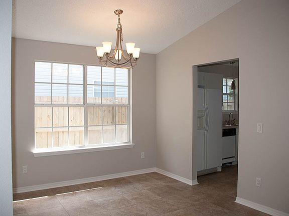 4th image of 589 Desert Oak Dr