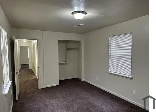 3701 S Villa Ave — Photo 16