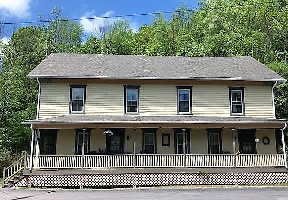 2nd image of 109 Hill St