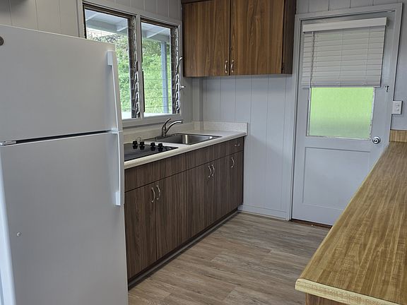 4th image of 1550 Haku St #A