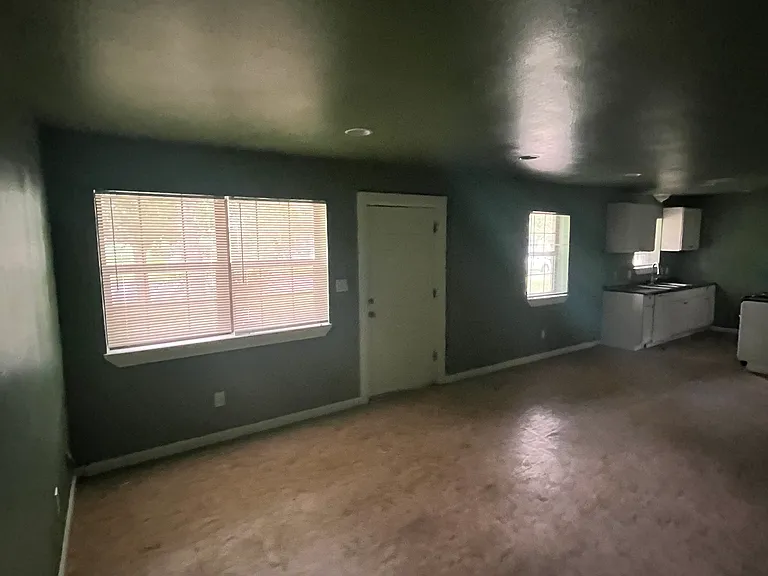 606 Guadalimar St — Photo 17