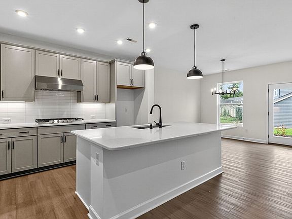 The Redbud - Kitchen