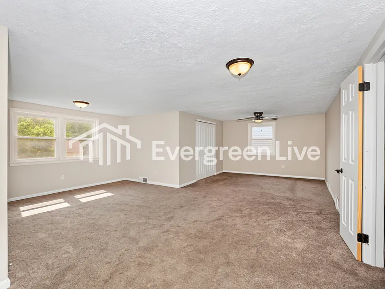 1796 Beaconwood Ave — Photo 6