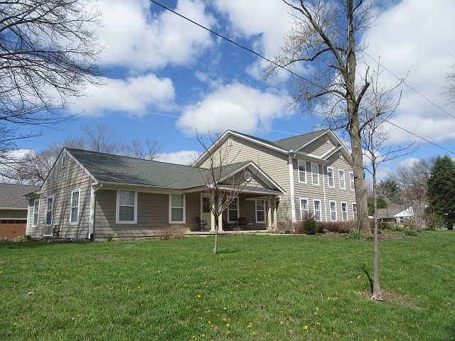 2nd image of 1114 Oakhurst Dr