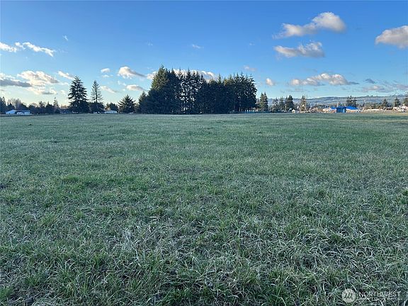 4th image of 0 Roseburg