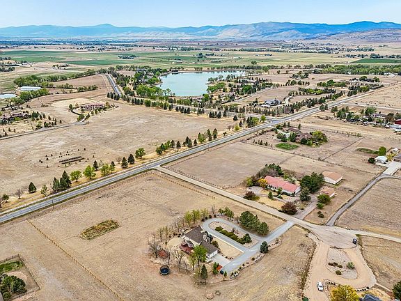 3rd image of 9743 Yellowstone Rd