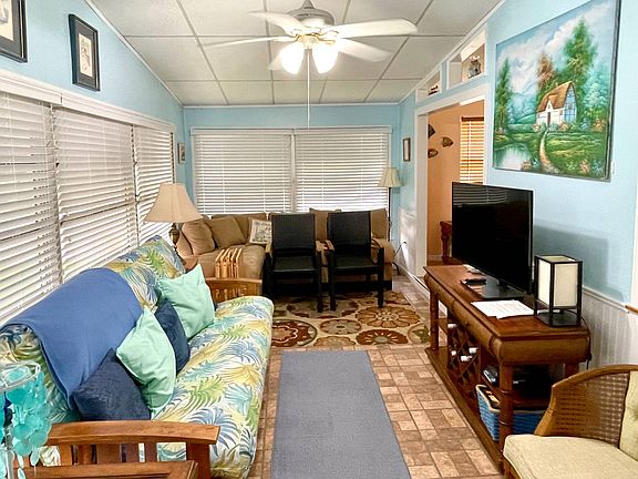 5th image of 4111 Queens Way