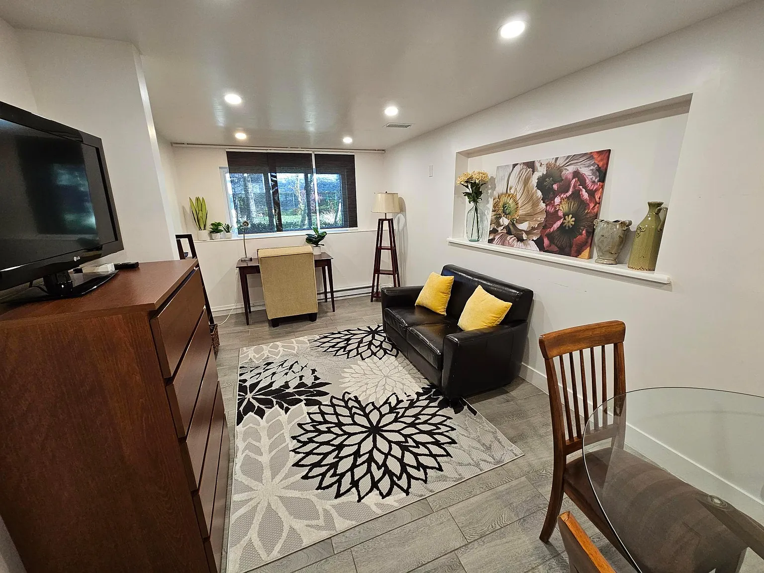3624 E Bates Ave — Photo 1