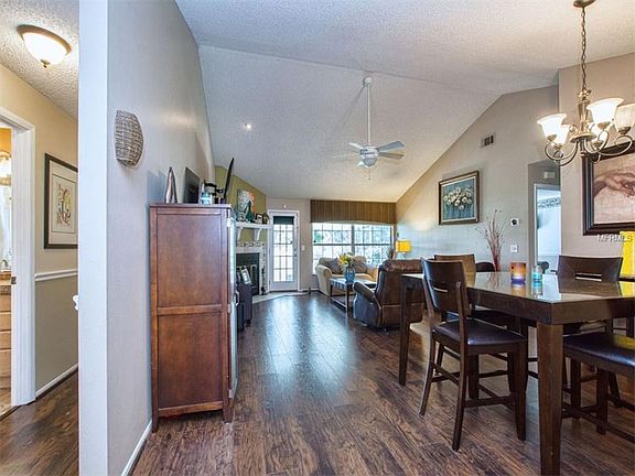 3rd image of 6448 Lake Horseshoe Dr