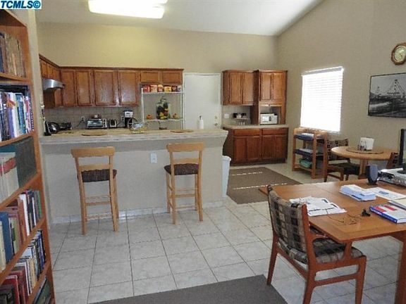 3rd image of 3904 E Laurel Ct