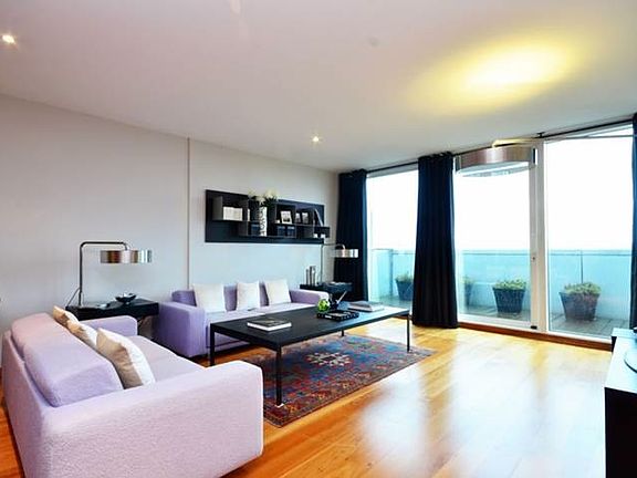2nd image of 2 Cooper Sq Frnt 2