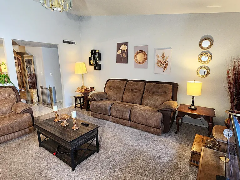 5515 W Hatcher Rd — Photo 17