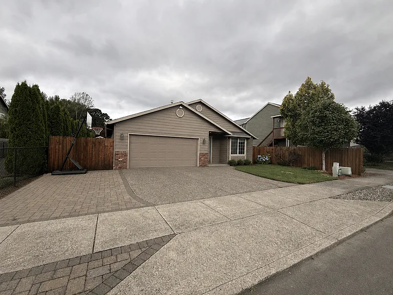 13825 SE 139th Ave — Photo 2