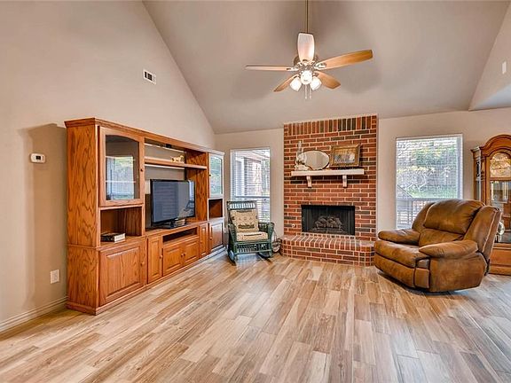 5th image of 8406 Golf Club Cir