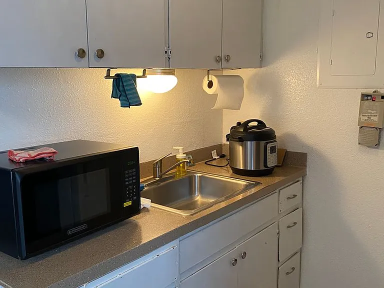 2803 Hemphill Park #B102 — Photo 10