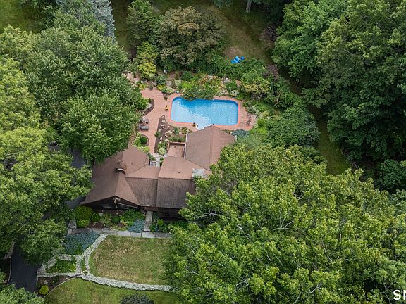3rd image of 89 Brushy Hill Road