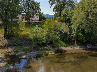 4028 Leonard Rd, Grants Pass, OR 97527